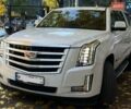 Білий Каділак Ескалейд, об'ємом двигуна 6.16 л та пробігом 114 тис. км за 40099 $, фото 1 на Automoto.ua