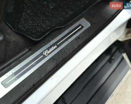 Белый Кадиллак Эскалейд, объемом двигателя 6.2 л и пробегом 125 тыс. км за 45999 $, фото 41 на Automoto.ua