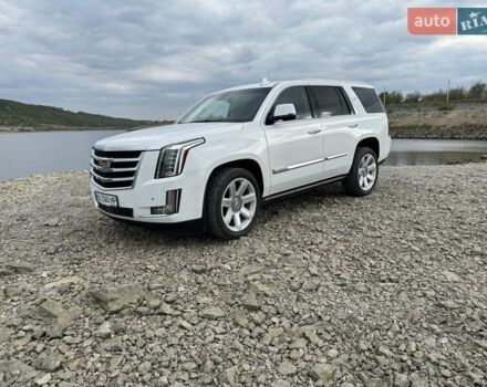Кадиллак Эскалейд 2016 в Хмельницком на Automoto.ua Белый Кадиллак Эскалейд, объемом двигателя 6.2 л и пробегом 125 тыс. км за 40000 $, фото 13 на Automoto.ua