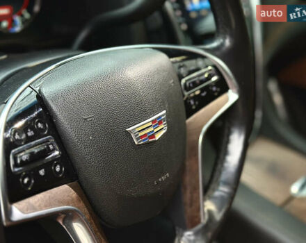 Белый Кадиллак Эскалейд, объемом двигателя 6.2 л и пробегом 125 тыс. км за 45999 $, фото 27 на Automoto.ua