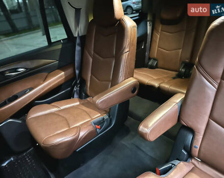 Белый Кадиллак Эскалейд, объемом двигателя 6.2 л и пробегом 125 тыс. км за 45999 $, фото 49 на Automoto.ua