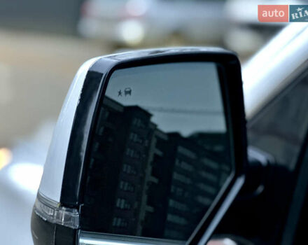 Белый Кадиллак Эскалейд, объемом двигателя 6.2 л и пробегом 125 тыс. км за 45999 $, фото 61 на Automoto.ua