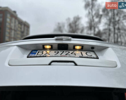 Белый Кадиллак Эскалейд, объемом двигателя 6.2 л и пробегом 125 тыс. км за 45999 $, фото 54 на Automoto.ua