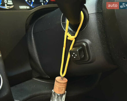 Белый Кадиллак Эскалейд, объемом двигателя 6.2 л и пробегом 125 тыс. км за 45999 $, фото 26 на Automoto.ua