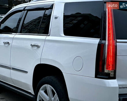 Белый Кадиллак Эскалейд, объемом двигателя 6.2 л и пробегом 125 тыс. км за 45999 $, фото 13 на Automoto.ua