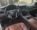 Кадиллак Эскалейд 2016 в Хмельницком на Automoto.ua Белый Кадиллак Эскалейд, объемом двигателя 6.2 л и пробегом 125 тыс. км за 40000 $, фото 4 на Automoto.ua