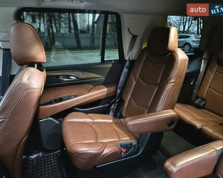 Белый Кадиллак Эскалейд, объемом двигателя 6.2 л и пробегом 125 тыс. км за 45999 $, фото 50 на Automoto.ua