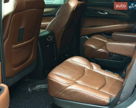 Белый Кадиллак Эскалейд, объемом двигателя 6.2 л и пробегом 125 тыс. км за 45999 $, фото 46 на Automoto.ua