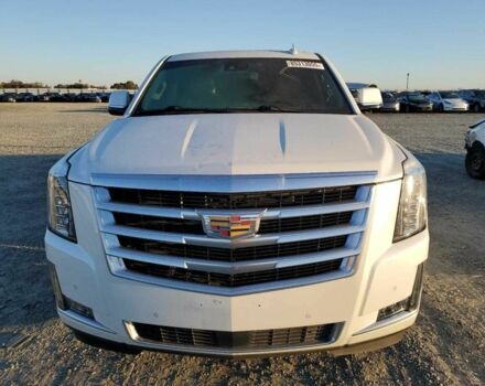 Белый Кадиллак Эскалейд, объемом двигателя 6.2 л и пробегом 210 тыс. км за 22600 $, фото 5 на Automoto.ua