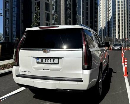 Білий Каділак Ескалейд, об'ємом двигуна 6.2 л та пробігом 150 тис. км за 50300 $, фото 9 на Automoto.ua