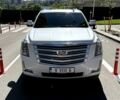 Білий Каділак Ескалейд, об'ємом двигуна 6.2 л та пробігом 150 тис. км за 50300 $, фото 2 на Automoto.ua