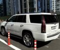 Білий Каділак Ескалейд, об'ємом двигуна 6.2 л та пробігом 150 тис. км за 50300 $, фото 4 на Automoto.ua