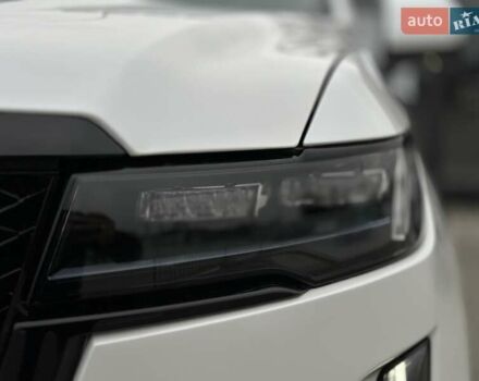 Каділак Ескалейд 2021 у Чернівцях на Automoto.ua Білий Каділак Ескалейд, об'ємом двигуна 6.16 л та пробігом 54 тис. км за 115000 $, фото 5 на Automoto.ua