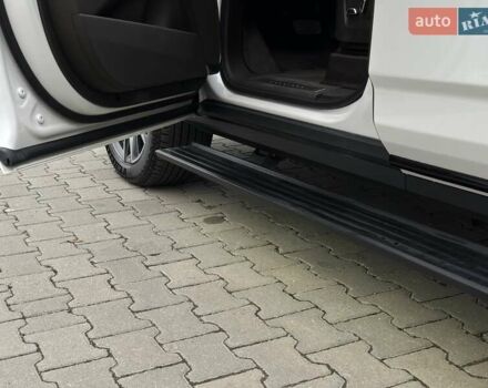 Каділак Ескалейд 2021 у Чернівцях на Automoto.ua Білий Каділак Ескалейд, об'ємом двигуна 6.16 л та пробігом 54 тис. км за 115000 $, фото 14 на Automoto.ua