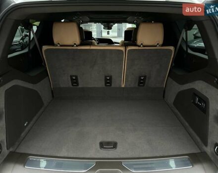 Каділак Ескалейд 2021 у Чернівцях на Automoto.ua Білий Каділак Ескалейд, об'ємом двигуна 6.16 л та пробігом 54 тис. км за 115000 $, фото 27 на Automoto.ua