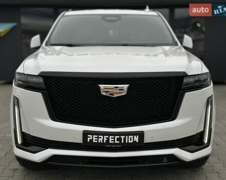 Каділак Ескалейд 2021 у Чернівцях на Automoto.ua Білий Каділак Ескалейд, об'ємом двигуна 6.16 л та пробігом 54 тис. км за 115000 $, фото 3 на Automoto.ua