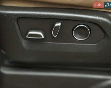 Каділак Ескалейд 2021 у Чернівцях на Automoto.ua Білий Каділак Ескалейд, об'ємом двигуна 6.16 л та пробігом 54 тис. км за 115000 $, фото 43 на Automoto.ua