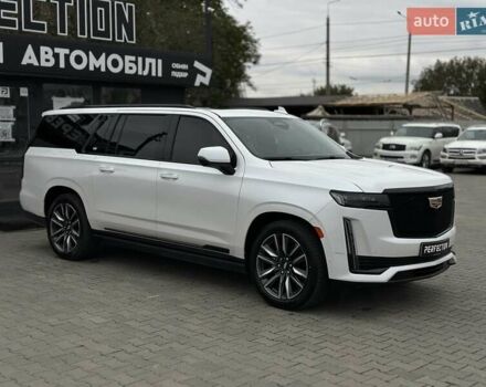 Каділак Ескалейд 2021 у Чернівцях на Automoto.ua Білий Каділак Ескалейд, об'ємом двигуна 6.16 л та пробігом 54 тис. км за 115000 $, фото 1 на Automoto.ua