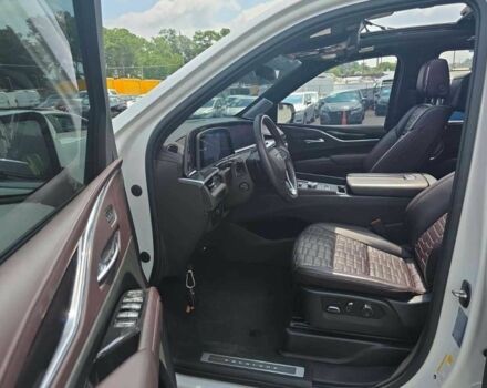 Білий Каділак Ескалейд, об'ємом двигуна 0 л та пробігом 46 тис. км за 77600 $, фото 5 на Automoto.ua