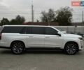 Каділак Ескалейд 2021 у Чернівцях на Automoto.ua Білий Каділак Ескалейд, об'ємом двигуна 6.16 л та пробігом 54 тис. км за 115000 $, фото 11 на Automoto.ua