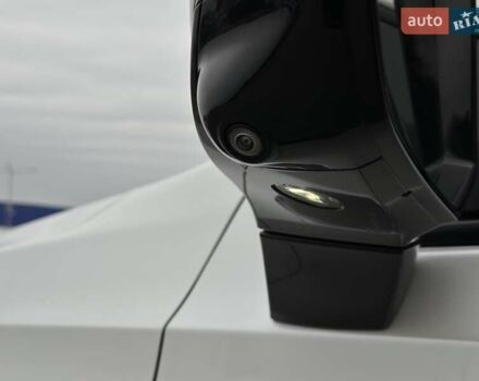 Каділак Ескалейд 2021 у Чернівцях на Automoto.ua Білий Каділак Ескалейд, об'ємом двигуна 6.16 л та пробігом 54 тис. км за 115000 $, фото 9 на Automoto.ua