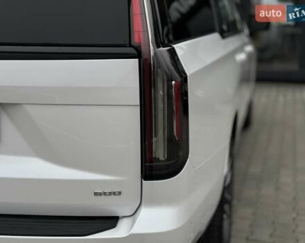 Каділак Ескалейд 2021 у Чернівцях на Automoto.ua Білий Каділак Ескалейд, об'ємом двигуна 6.16 л та пробігом 54 тис. км за 115000 $, фото 22 на Automoto.ua