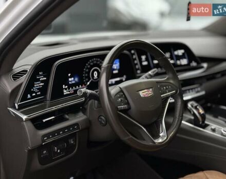 Каділак Ескалейд 2021 у Чернівцях на Automoto.ua Білий Каділак Ескалейд, об'ємом двигуна 6.16 л та пробігом 54 тис. км за 115000 $, фото 44 на Automoto.ua