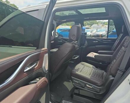 Білий Каділак Ескалейд, об'ємом двигуна 0 л та пробігом 46 тис. км за 77600 $, фото 7 на Automoto.ua