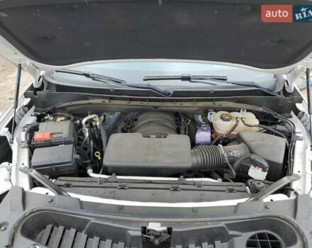 Білий Каділак Ескалейд, об'ємом двигуна 3 л та пробігом 45 тис. км за 20000 $, фото 11 на Automoto.ua