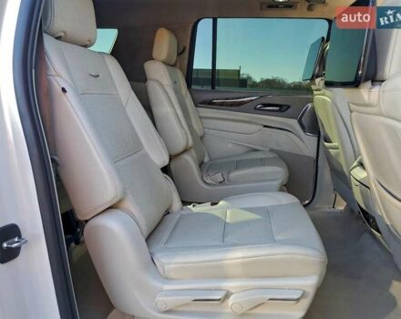 Белый Кадиллак Эскалейд, объемом двигателя 3 л и пробегом 42 тыс. км за 30000 $, фото 10 на Automoto.ua