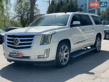 Кадиллак Эскалейд 2014 в Киеве на Automoto.ua Белый Кадиллак Эскалейд, объемом двигателя 6.2 л и пробегом 120 тыс. км за 36740 $, фото 1 на Automoto.ua
