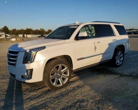 Белый Кадиллак Эскалейд, объемом двигателя 6.2 л и пробегом 210 тыс. км за 22600 $, фото 1 на Automoto.ua