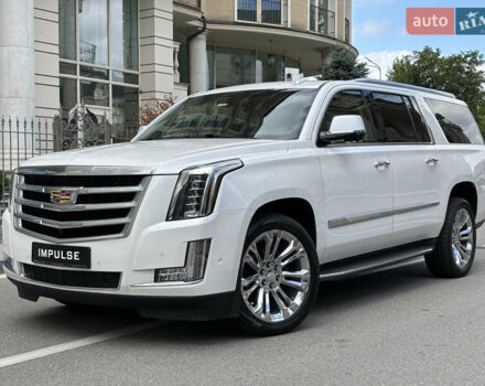 Кадиллак Эскалейд 2018 в Киеве на Automoto.ua Белый Кадиллак Эскалейд, объемом двигателя 6.2 л и пробегом 101 тыс. км за 48500 $, фото 1 на Automoto.ua