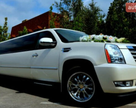 Кадиллак Эскалейд 2007 в Харькове на Automoto.ua Бежевый Кадиллак Эскалейд, объемом двигателя 6.2 л и пробегом 70 тыс. км за 35000 $, фото 2 на Automoto.ua