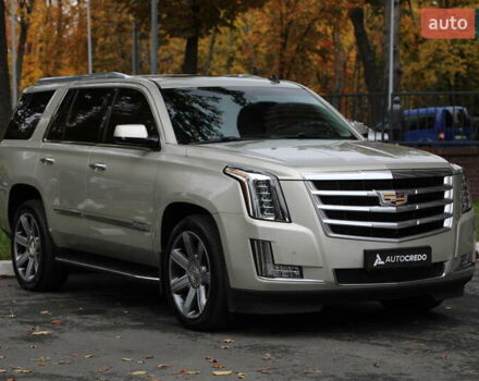 Кадиллак Эскалейд 2014 в Харькове на Automoto.ua Бежевый Кадиллак Эскалейд, объемом двигателя 6.2 л и пробегом 101 тыс. км за 31500 $, фото 2 на Automoto.ua