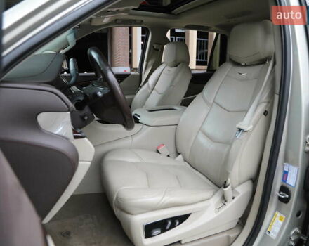 Кадиллак Эскалейд 2014 в Харькове на Automoto.ua Бежевый Кадиллак Эскалейд, объемом двигателя 6.2 л и пробегом 101 тыс. км за 31500 $, фото 7 на Automoto.ua