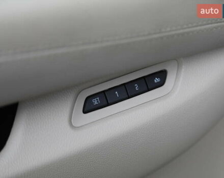 Кадиллак Эскалейд 2014 в Харькове на Automoto.ua Бежевый Кадиллак Эскалейд, объемом двигателя 6.2 л и пробегом 101 тыс. км за 31500 $, фото 21 на Automoto.ua