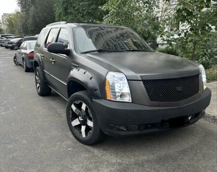 Черный Кадиллак Эскалейд, объемом двигателя 6.2 л и пробегом 205 тыс. км за 12500 $, фото 16 на Automoto.ua