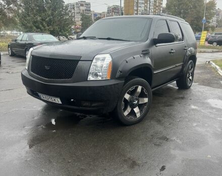 Черный Кадиллак Эскалейд, объемом двигателя 6.2 л и пробегом 205 тыс. км за 12500 $, фото 12 на Automoto.ua