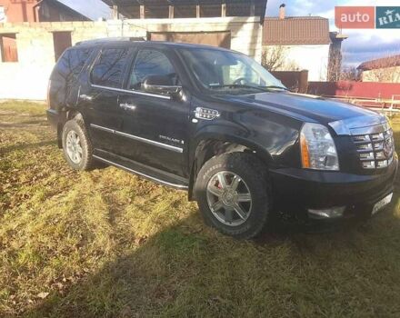 Черный Кадиллак Эскалейд, объемом двигателя 6.2 л и пробегом 230 тыс. км за 8900 $, фото 10 на Automoto.ua