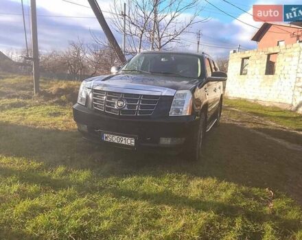 Черный Кадиллак Эскалейд, объемом двигателя 6.2 л и пробегом 230 тыс. км за 8900 $, фото 9 на Automoto.ua