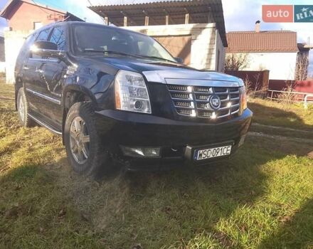 Черный Кадиллак Эскалейд, объемом двигателя 6.2 л и пробегом 230 тыс. км за 8900 $, фото 2 на Automoto.ua