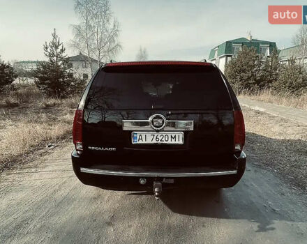 Черный Кадиллак Эскалейд, объемом двигателя 6.2 л и пробегом 222 тыс. км за 17777 $, фото 3 на Automoto.ua