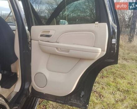 Черный Кадиллак Эскалейд, объемом двигателя 6.2 л и пробегом 230 тыс. км за 8900 $, фото 4 на Automoto.ua