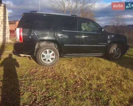 Черный Кадиллак Эскалейд, объемом двигателя 6.2 л и пробегом 230 тыс. км за 8900 $, фото 7 на Automoto.ua