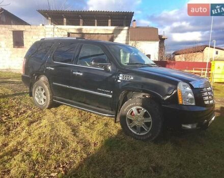 Черный Кадиллак Эскалейд, объемом двигателя 6.2 л и пробегом 230 тыс. км за 8900 $, фото 3 на Automoto.ua