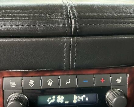 Чорний Каділак Ескалейд, об'ємом двигуна 6.16 л та пробігом 244 тис. км за 14150 $, фото 11 на Automoto.ua