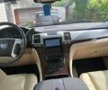 Чорний Каділак Ескалейд, об'ємом двигуна 6.2 л та пробігом 115 тис. км за 12500 $, фото 5 на Automoto.ua