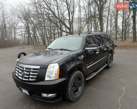 Чорний Каділак Ескалейд, об'ємом двигуна 6.2 л та пробігом 250 тис. км за 14000 $, фото 10 на Automoto.ua