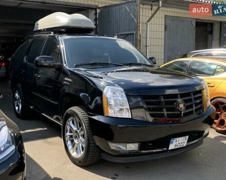 Черный Кадиллак Эскалейд, объемом двигателя 6.2 л и пробегом 200 тыс. км за 15300 $, фото 1 на Automoto.ua